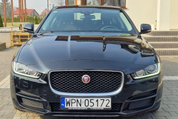 Czarny Jaguar XE 2.0D Alu Klima Kamera Led Xenon