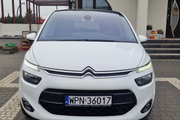 Biały Citroen C4 Picasso Attraction Panorama