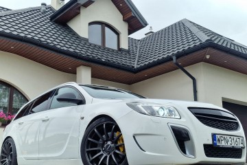 Biała Insignia OPC 2.8 V6 235 ps Recaro Navi Alu20