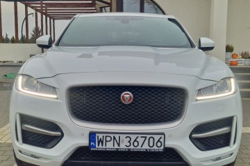 Biały Jaguar F-pace R- Sport 4X4 Automat 9HP 180-PS